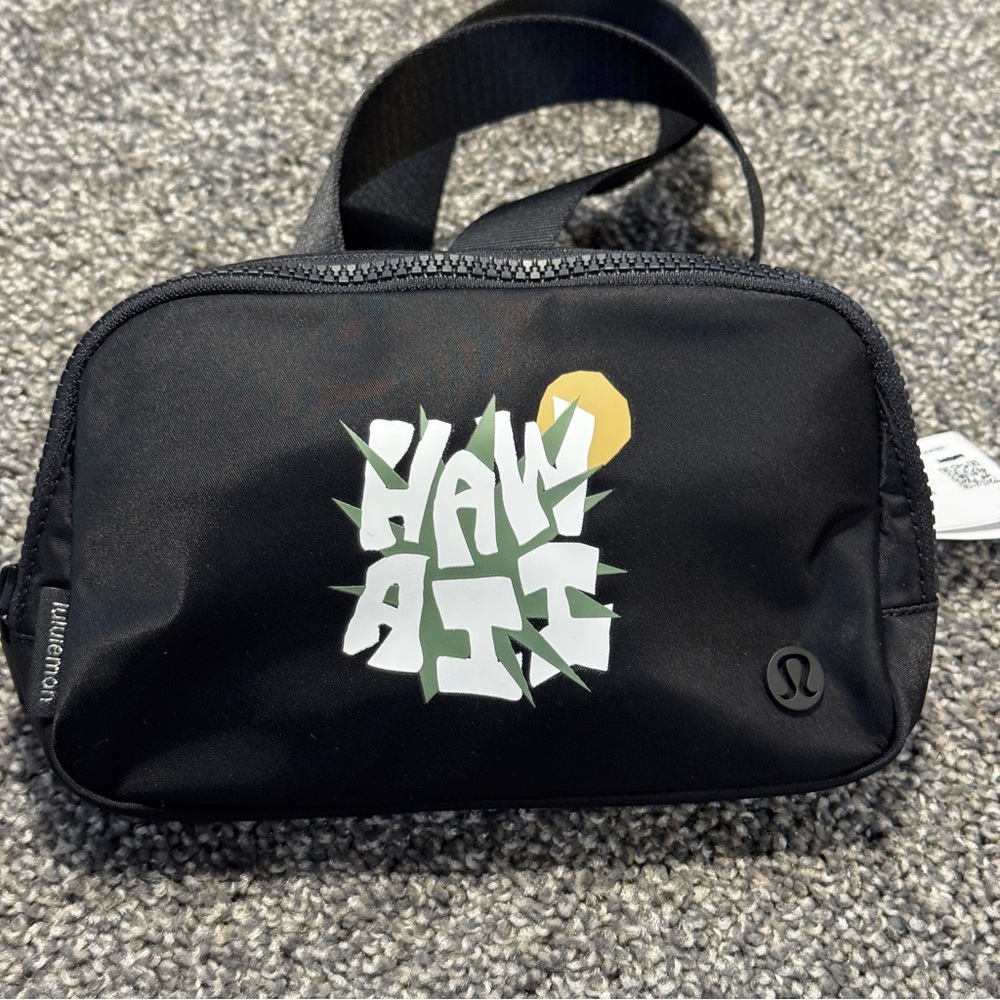 Lululemon Hawaii Everywhere Belt Bag Exclusive Limited Edition Black NWT